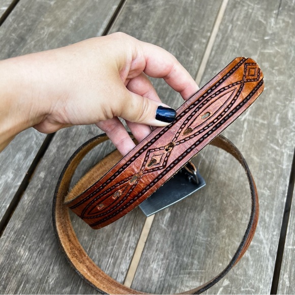 Vintage Chambers Tooled Leather Belt with North Dakota Soil Conservation Buckle - Picture 5 of 9
